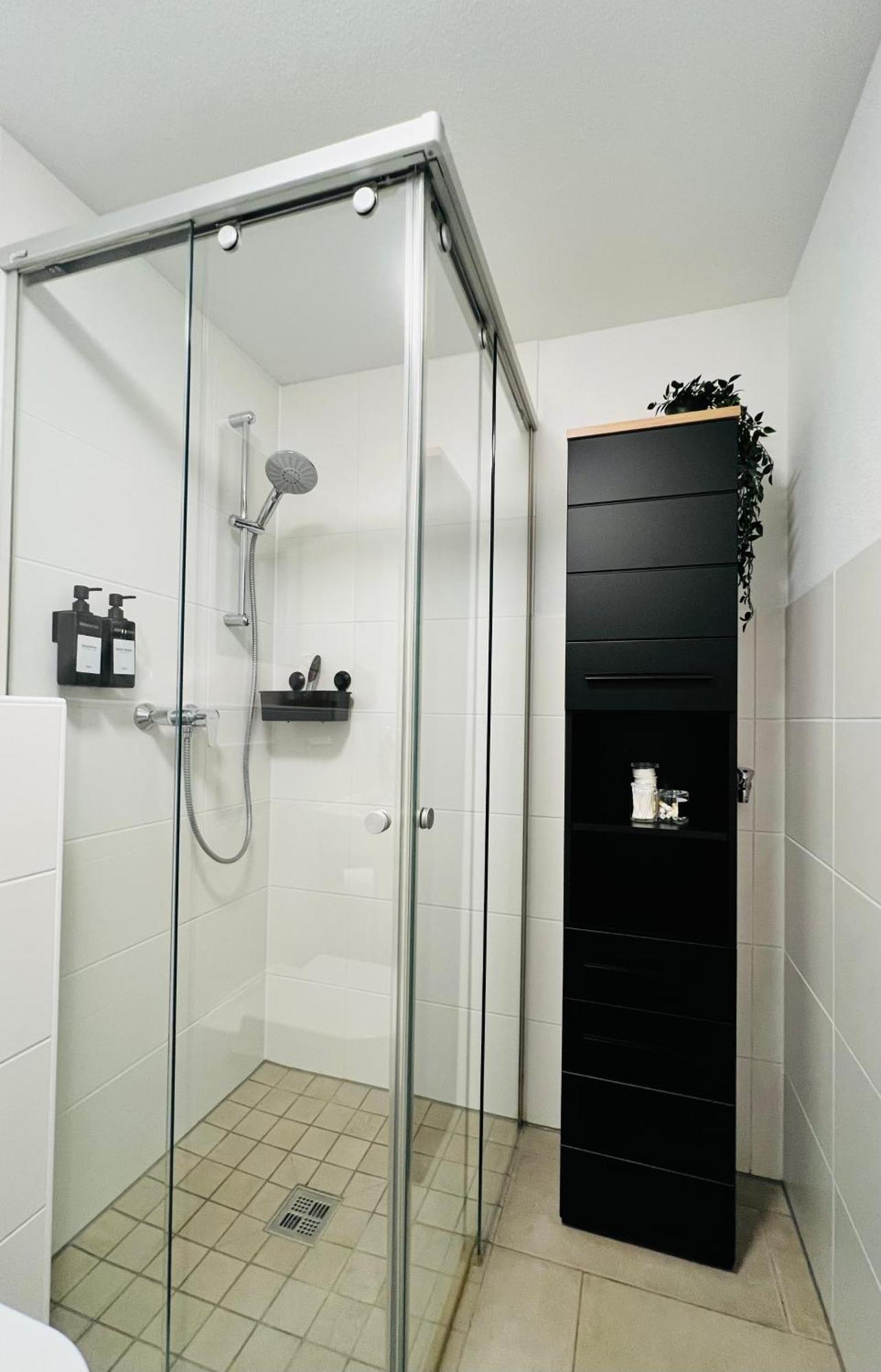 Moderne Wohnung Naehe Hbf-Lift-Tiefgarage-Contactless Check-In Hannover Esterno foto